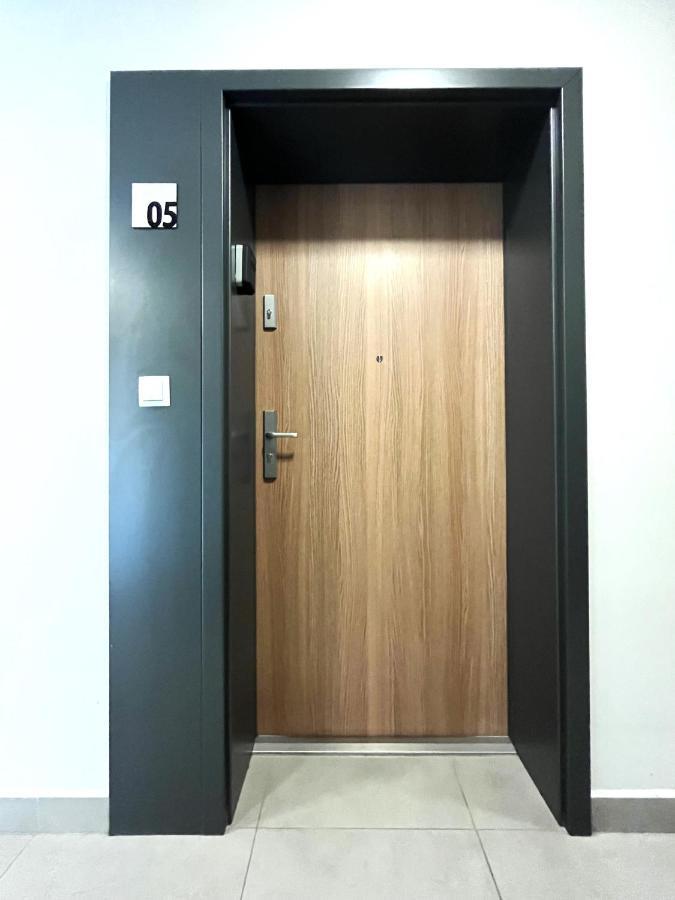 Апартаменты Dmowskiego 17F - Self Check-In 20H Вроцлав Экстерьер фото
